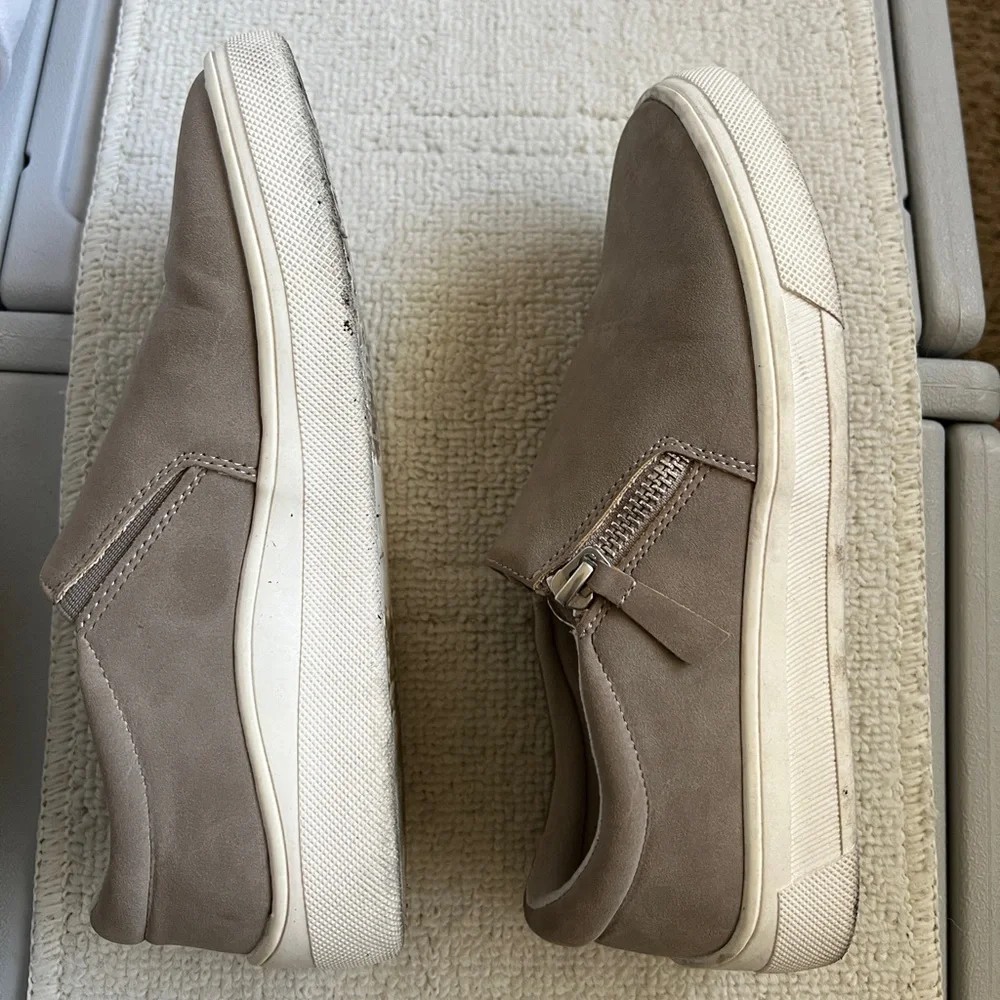 DONATED Kensie Soren Women's Fashion Low Top Sneaker - Picture 5 of 8
